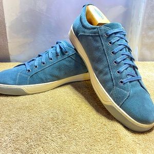 Nearly NWOT J&M 1850 Blue Suede Sneaks